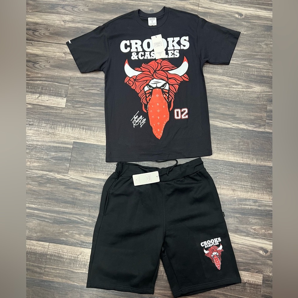 Crooks & Castles Black and Red Bull Graphic Set